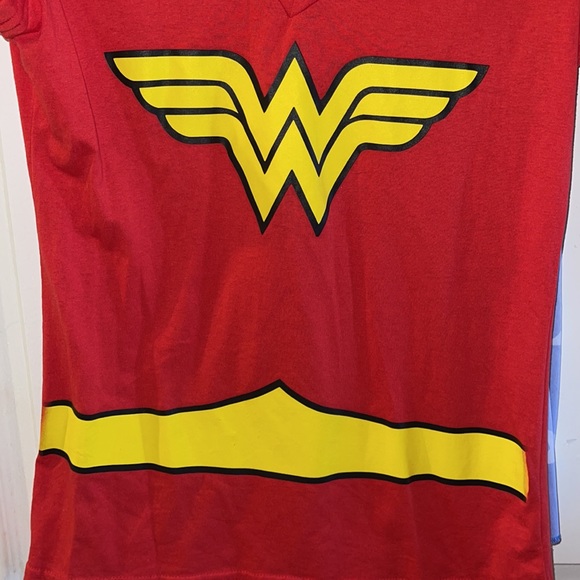 DC COMICS short Sleeve  wonder women Top New - Picture 6 of 6